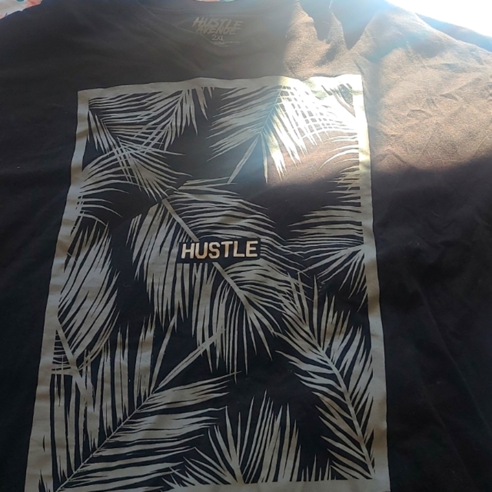 2Xl black shirt